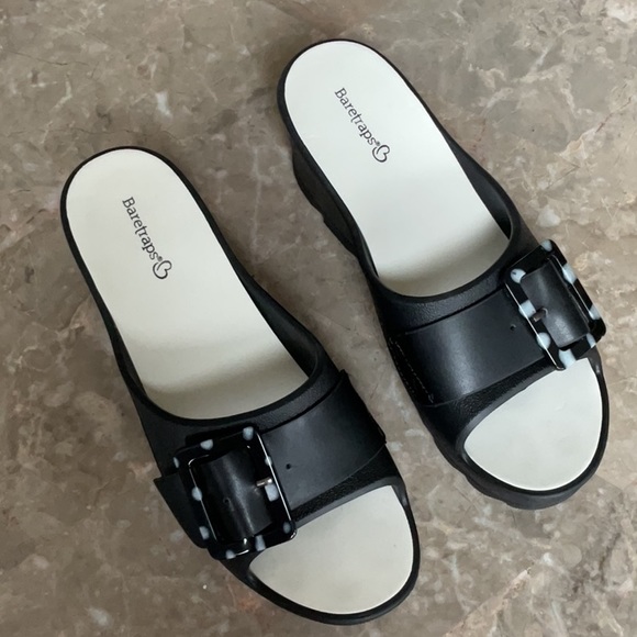 BARE TRAPS BRITANY WEDGE SANDALS - Picture 1 of 4